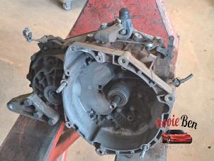 Gebruikte Versnellingsbak Opel Combo 1.6 CDTI 16V Prijs op aanvraag aangeboden door Rooie Ben autodemontage