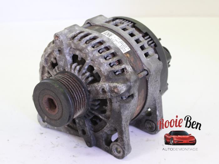 Gebruikte Dynamo Porsche Macan (95B) 3.6 V6 24V Turbo Prijs € 175,00 Margeregeling aangeboden door Rooie Ben autodemontage