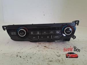 Gebruikte Kachel Bedieningspaneel Kia Niro I (DE) 1.6 GDI Hybrid Prijs op aanvraag aangeboden door Rooie Ben autodemontage
