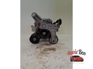 Gebruikte Alternator Kia Niro I (DE) 1.6 GDI Hybrid Prijs op aanvraag aangeboden door Rooie Ben autodemontage