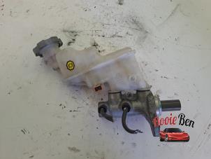 Gebruikte Hoofdremcilinder Kia Rio III (UB) 1.2 CVVT 16V Prijs € 20,00 Margeregeling aangeboden door Rooie Ben autodemontage