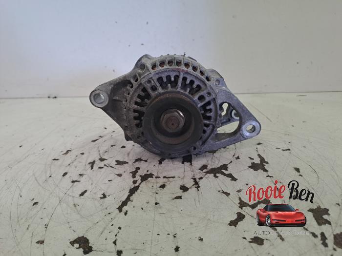 Gebruikte Dynamo Jeep Wrangler (TJ) 4.0 4x4 Prijs € 75,00 Margeregeling aangeboden door Rooie Ben autodemontage