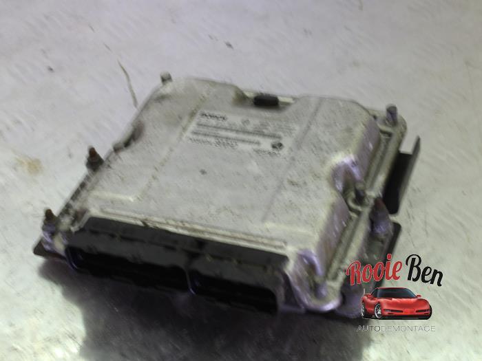 Gebruikte Computer Motormanagement Chrysler Voyager/Grand Voyager (RG/RS) 2.8 CRD 16V Autom. Prijs € 40,00 Margeregeling aangeboden door Rooie Ben autodemontage