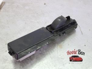 Gebruikte Ruit schakelaar elektrisch Cadillac BLS Wagon 1.9 TiD 16V 180 Prijs € 15,00 Margeregeling aangeboden door Rooie Ben autodemontage