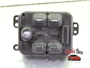 Gebruikte Ruit schakelaar elektrisch Jeep Cherokee/Liberty (KJ) 2.8 CRD 16V Prijs € 50,00 Margeregeling aangeboden door Rooie Ben autodemontage