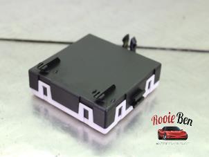 Gebruikte Deur module Mercedes C Estate (S205) C-350 e 2.0 16V Prijs € 50,00 Margeregeling aangeboden door Rooie Ben autodemontage