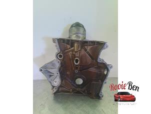 Gebruikte Distributiedeksel Mercedes E (W213) E-200 2.0 Turbo 16V Prijs € 25,00 Margeregeling aangeboden door Rooie Ben autodemontage