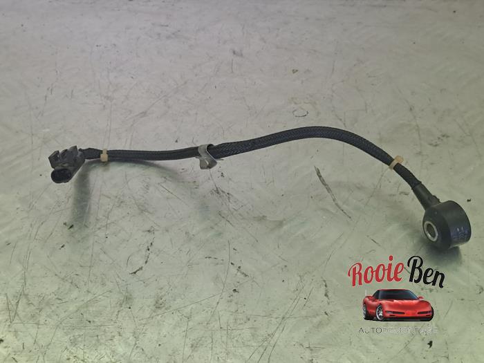 Pingelsensor van een Mercedes-Benz E (W213) E-200 2.0 Turbo 16V 2019