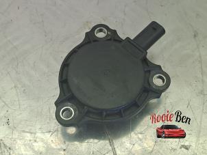 Gebruikte Sensor Nokkenas Mercedes E (W213) E-200 2.0 Turbo 16V Prijs op aanvraag aangeboden door Rooie Ben autodemontage