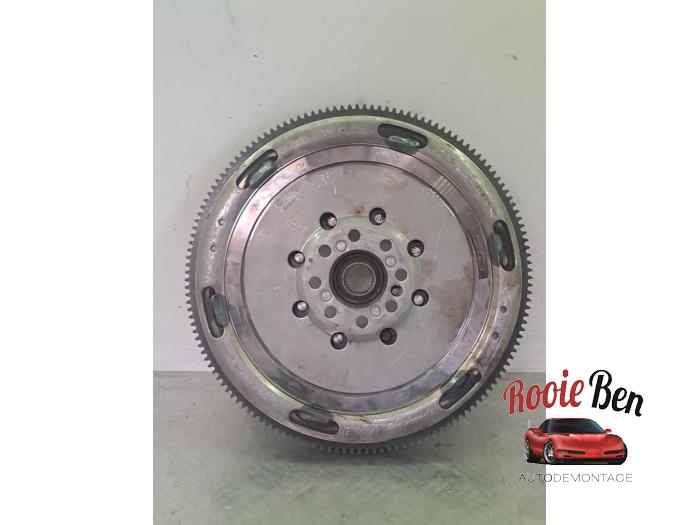 Gebruikte Dubbele massa vliegwiel Mercedes E (W213) E-200 2.0 Turbo 16V Prijs € 200,00 Margeregeling aangeboden door Rooie Ben autodemontage
