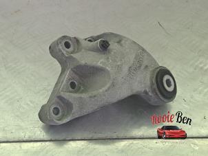 Gebruikte Motorrubber Mercedes B (W246) 2.2 B-220 CDI BlueEFFICIENCY,d 16V Prijs € 25,00 Margeregeling aangeboden door Rooie Ben autodemontage