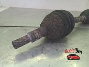 Gebruikte Homokineetas links-voor Opel Antara 2.0 CDTi 16V 4x4 Prijs € 100,00 Margeregeling aangeboden door Rooie Ben autodemontage