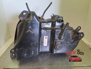 Gebruikte Tank adblue Volkswagen Touran (5T1) 2.0 TDI 150 Prijs € 250,00 Margeregeling aangeboden door Rooie Ben autodemontage