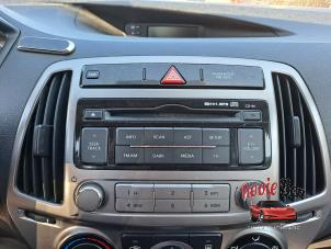 Gebruikte Radio Hyundai i20 1.2i 16V Prijs op aanvraag aangeboden door Rooie Ben autodemontage
