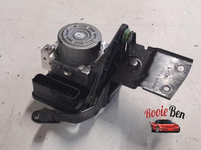 Gebruikte ABS Pomp Volkswagen Golf VIII (CD1) 2.0 TSI R 16V 4Motion Prijs € 200,00 Margeregeling aangeboden door Rooie Ben autodemontage