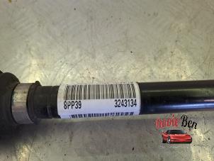 Gebruikte Homokineetas links-voor Opel Grandland (X) 1.2 Turbo 12V Prijs € 125,00 Margeregeling aangeboden door Rooie Ben autodemontage