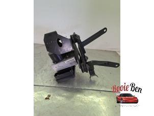 Gebruikte ABS Pomp Mercedes ML II (164/4JG) 3.5 350 4-Matic V6 24V Prijs € 250,00 Margeregeling aangeboden door Rooie Ben autodemontage