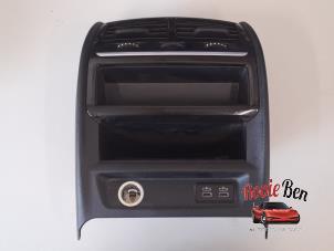 Gebruikte Luchtrooster achter BMW 5 serie (G30) 520i 2.0 TwinPower Turbo 16V Prijs op aanvraag aangeboden door Rooie Ben autodemontage