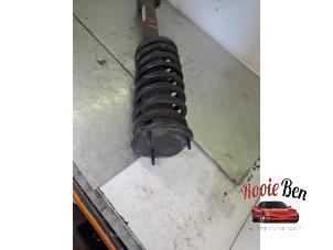 Gebruikte Schokdemperpoot links-voor Mercedes ML II (164/4JG) 3.5 350 4-Matic V6 24V Prijs € 100,00 Margeregeling aangeboden door Rooie Ben autodemontage