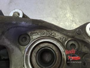 Gebruikte Fusee links-voor Volkswagen Golf VIII (CD1) 2.0 TSI R 16V 4Motion Prijs € 200,00 Margeregeling aangeboden door Rooie Ben autodemontage