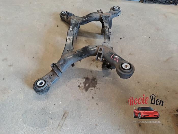 Subframe van een Mercedes-Benz ML II (164/4JG) 3.5 350 4-Matic V6 24V 2005