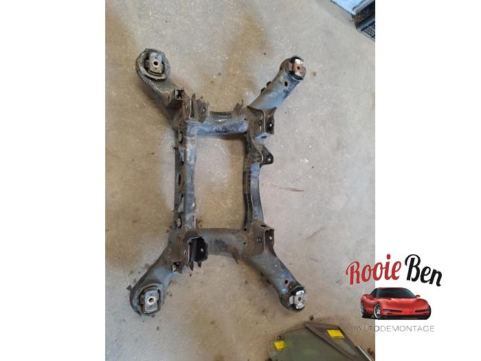 Subframe van een Mercedes-Benz ML II (164/4JG) 3.5 350 4-Matic V6 24V 2005