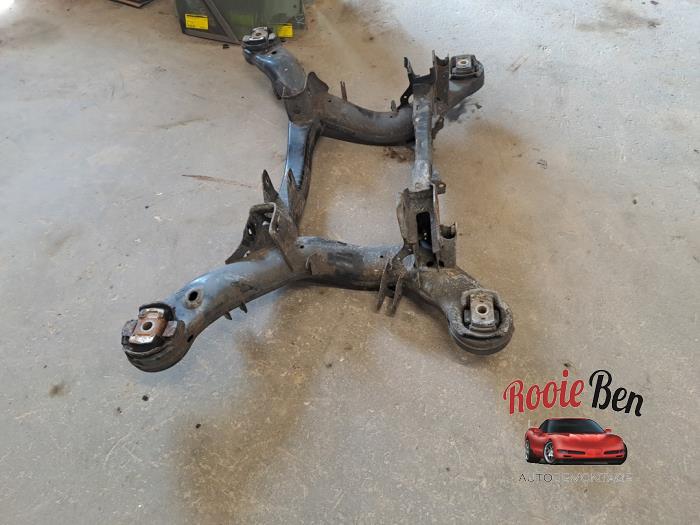 Subframe van een Mercedes-Benz ML II (164/4JG) 3.5 350 4-Matic V6 24V 2005