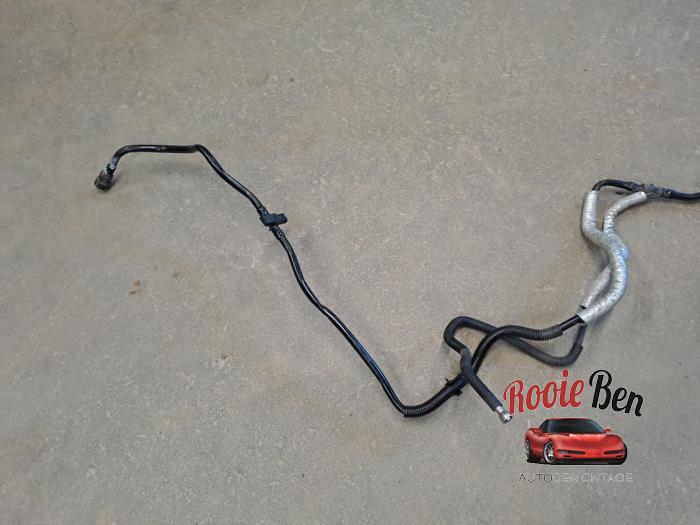 Brandstofdruk sensor van een Ford (USA) Mustang VI Convertible 2.3 EcoBoost 16V 2016