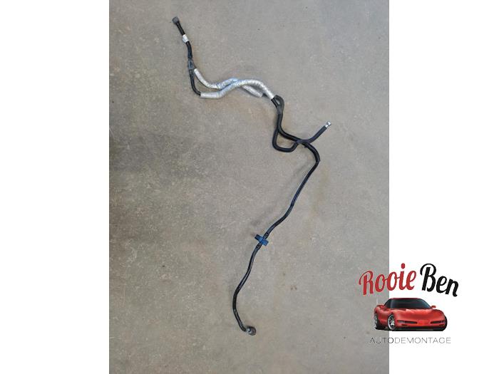 Brandstofdruk sensor van een Ford (USA) Mustang VI Convertible 2.3 EcoBoost 16V 2016