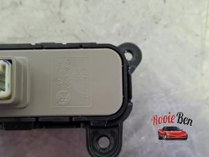 Gebruikte ESP Schakelaar Kia Picanto (JA) 1.0 DPi 12V Prijs € 10,00 Margeregeling aangeboden door Rooie Ben autodemontage