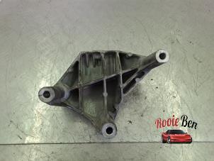 Gebruikte Motorsteun Opel Meriva 1.4 Turbo 16V ecoFLEX Prijs € 25,00 Margeregeling aangeboden door Rooie Ben autodemontage