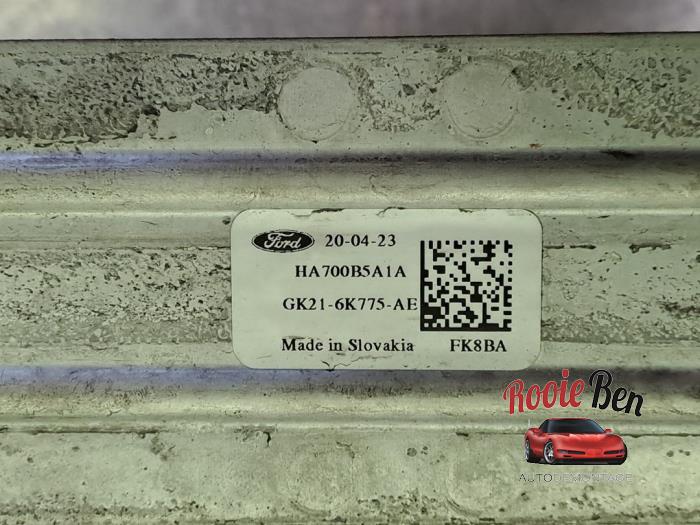 Intercooler van een Ford Transit Custom 2.0 TDCi 16V Eco Blue 170 2018