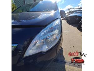 Gebruikte Koplamp links Opel Meriva 1.4 Turbo 16V ecoFLEX Prijs op aanvraag aangeboden door Rooie Ben autodemontage