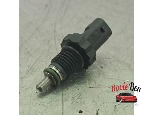 Gebruikte Temperatuursensor Motor Volkswagen Touran (1T3) 1.6 TDI 16V Prijs op aanvraag aangeboden door Rooie Ben autodemontage