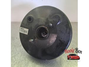 Gebruikte Rembekrachtiger Opel Karl 1.0 12V Prijs € 50,00 Margeregeling aangeboden door Rooie Ben autodemontage