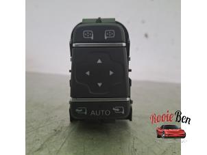 Gebruikte Spiegel Schakelaar Nissan Townstar 1.3 TCE 130 16V Prijs € 25,00 Margeregeling aangeboden door Rooie Ben autodemontage