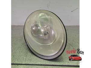 Gebruikte Koplamp rechts Volkswagen New Beetle (1Y7) 2.0 Prijs op aanvraag aangeboden door Rooie Ben autodemontage