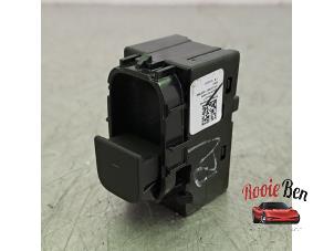 Gebruikte Ruit schakelaar elektrisch Tesla Model 3 Standard RWD Plus Prijs op aanvraag aangeboden door Rooie Ben autodemontage