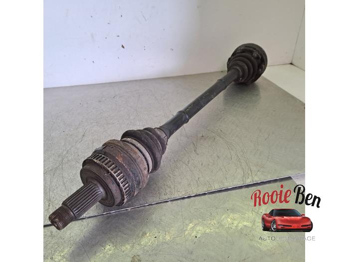 Gebruikte Aandrijfas links-achter BMW 1 serie (E87/87N) 120d 16V Prijs € 40,00 Margeregeling aangeboden door Rooie Ben autodemontage