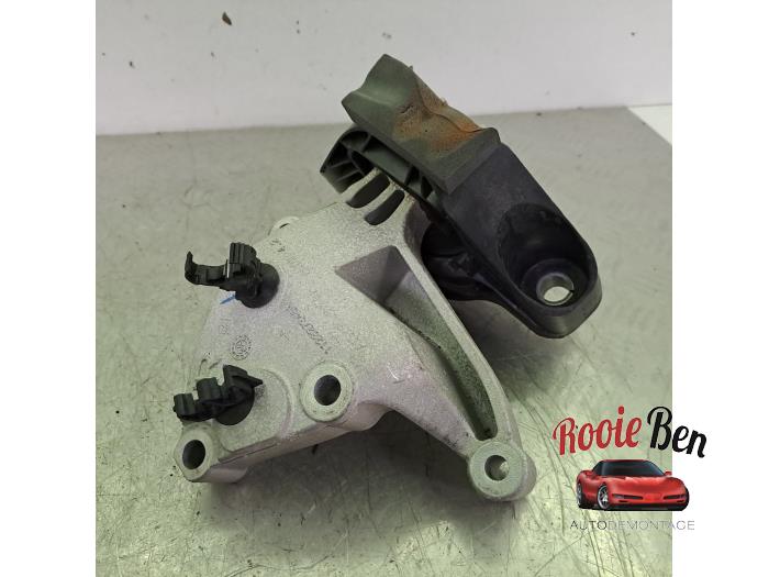 Gebruikte Motorsteun Nissan Townstar 1.3 TCE 130 16V Prijs € 20,00 Margeregeling aangeboden door Rooie Ben autodemontage