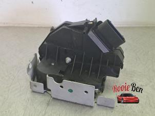 Gebruikte Portierslot Mechaniek 4Deurs rechts-achter Ford Transit Custom 2.0 TDCi 16V Eco Blue 170 Prijs € 50,00 Margeregeling aangeboden door Rooie Ben autodemontage