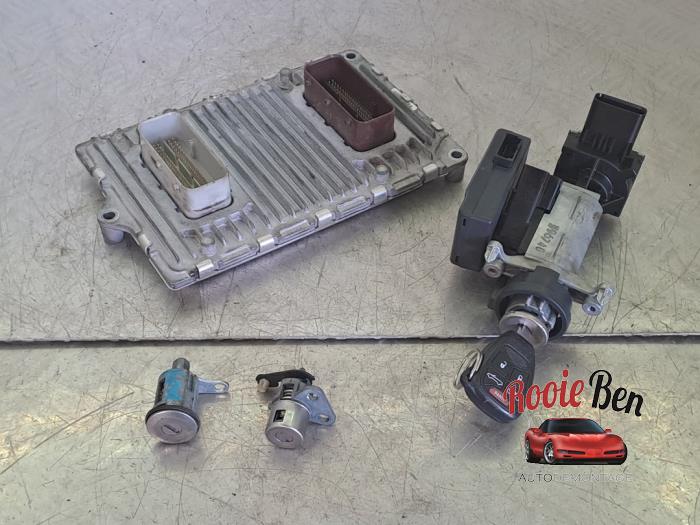 Gebruikte Computer Motormanagement Chrysler 200 2.4 16V Prijs op aanvraag aangeboden door Rooie Ben autodemontage