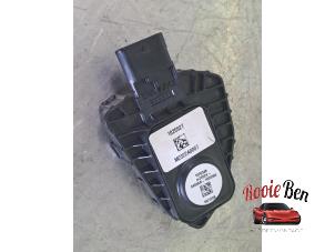 Gebruikte Gaspedaal module Tesla Model 3 Standard RWD Plus Prijs op aanvraag aangeboden door Rooie Ben autodemontage