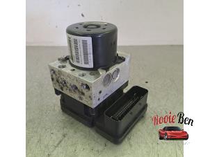 Gebruikte ABS Pomp Chrysler 200 2.4 16V Prijs € 200,00 Margeregeling aangeboden door Rooie Ben autodemontage