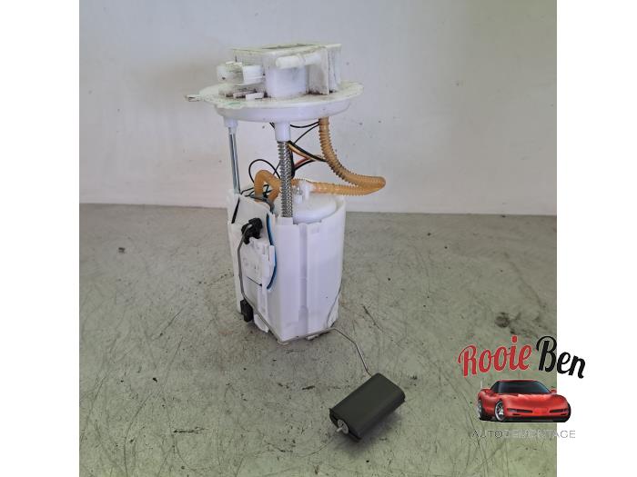 Gebruikte Tank element Pomp Nissan Qashqai (J12) 1.5 VC-T e-Power 16V Prijs op aanvraag aangeboden door Rooie Ben autodemontage