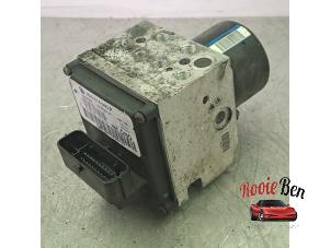 Gebruikte ABS Pomp Volkswagen Passat Variant (3C5) 2.0 FSI 16V Prijs € 75,00 Margeregeling aangeboden door Rooie Ben autodemontage