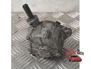 Gebruikte Vacuumpomp (Diesel) Mercedes B (W246) 2.2 B-220 CDI BlueEFFICIENCY,d 16V Prijs € 25,00 Margeregeling aangeboden door Rooie Ben autodemontage