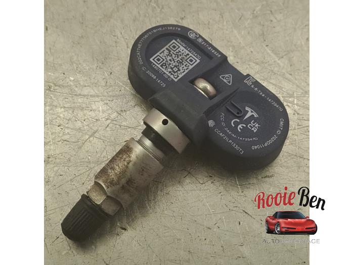 Bandenspanningsensor van een Tesla Model 3 Standard RWD Plus 2023