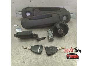 Gebruikte Slotenset Jeep Cherokee/Liberty (KJ) 2.8 CRD 16V Prijs op aanvraag aangeboden door Rooie Ben autodemontage