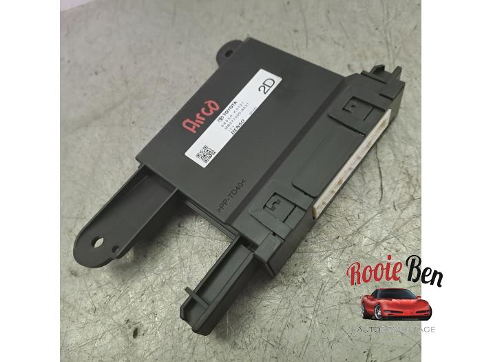 Gebruikte Module Koeling Toyota Yaris IV (P21/PA1/PH1) 1.5 12V Hybrid 115 Prijs op aanvraag aangeboden door Rooie Ben autodemontage